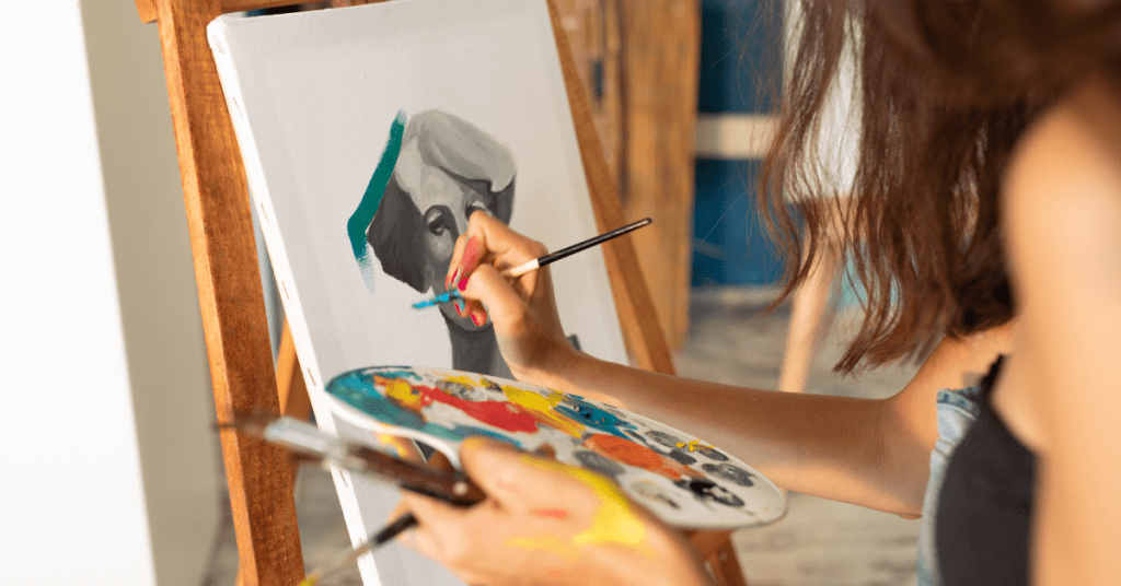 A fine art gallery showcasing famous pieces.